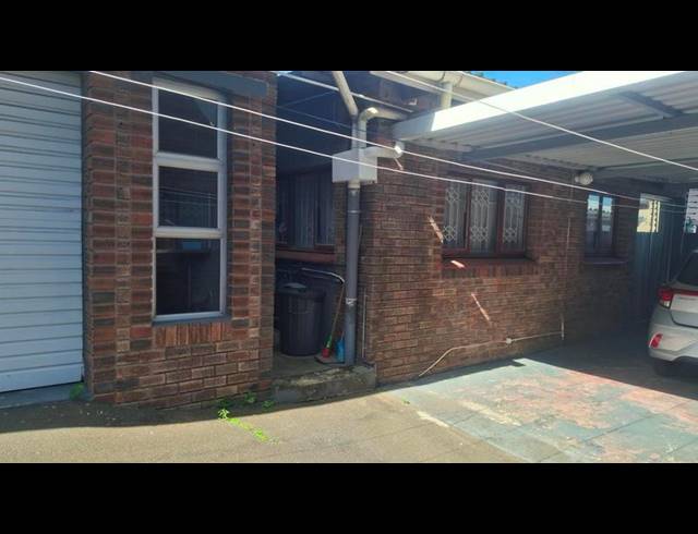 2 BEDROOM PROPERTY TO RENT IN BAYVIEW